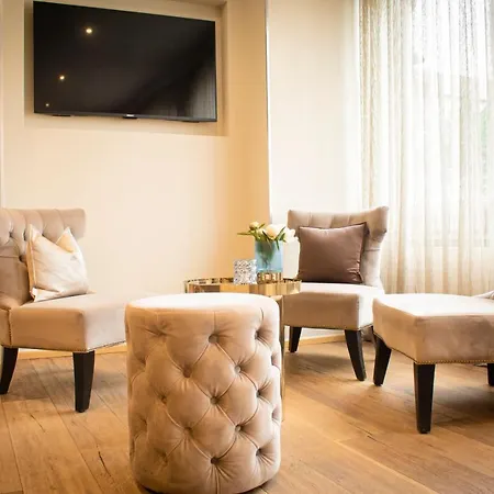 Arkade Am Theater Hotel