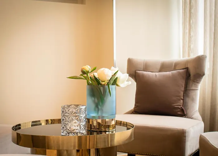 Arkade Am Theater 3*